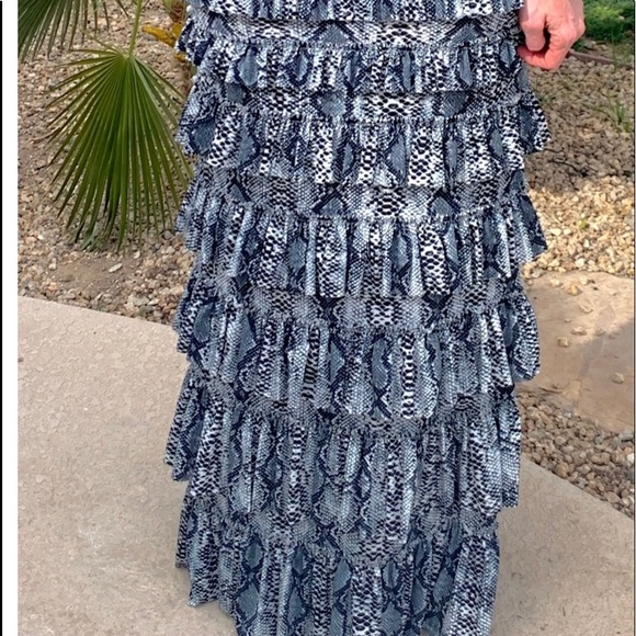 Shannas thread ruffle skirt - Picture 3 of 3